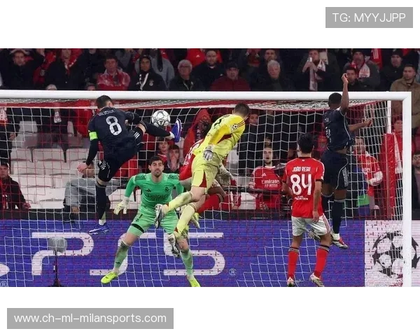 本菲卡后场长传直达禁区：转瞬之间的致命制胜之道