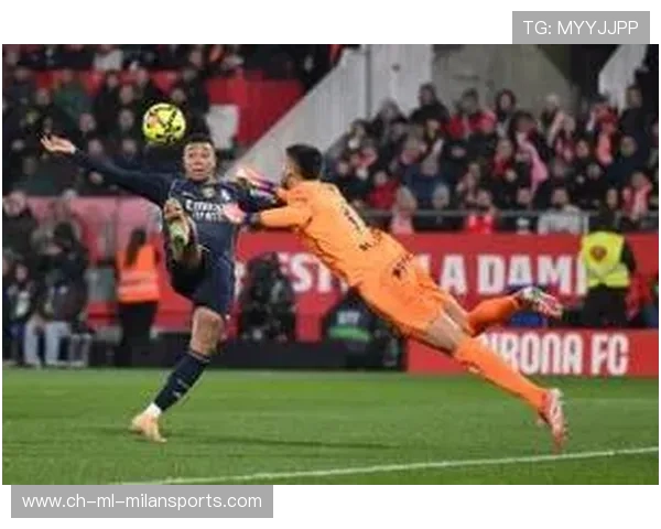 维尼修斯弧顶爆射皇马夺三分